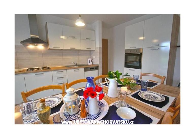 Beachfront Apartmány Christian – foto 6