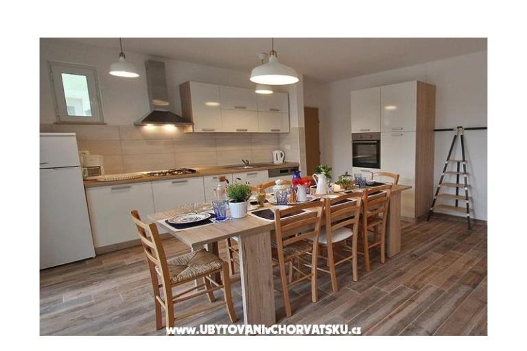 Beachfront Apartmány Christian – foto 7