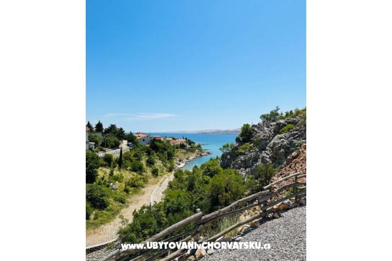 Beachfront Dom Robert s bazénom – foto 17