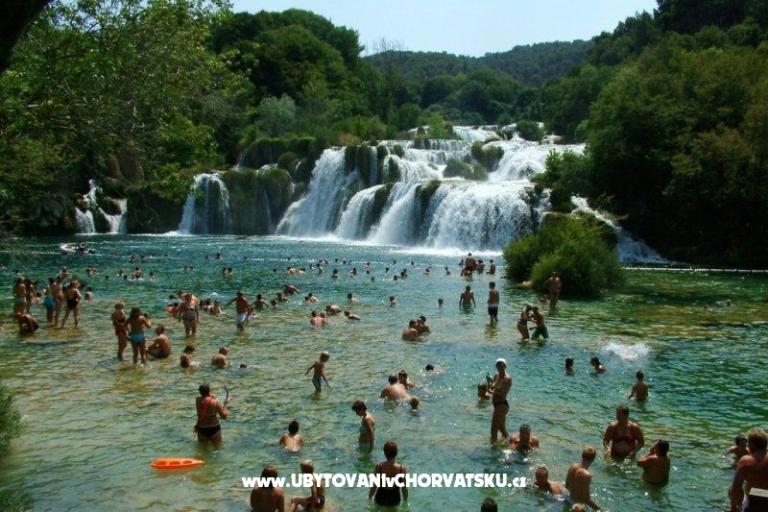 Villa Sandra - apartmani s  bazenom – foto 16