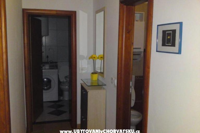 Adria Lovran  – foto 4