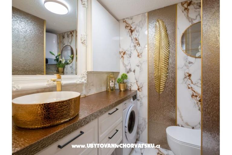 Apartmány Romilda, by the beach – foto 12