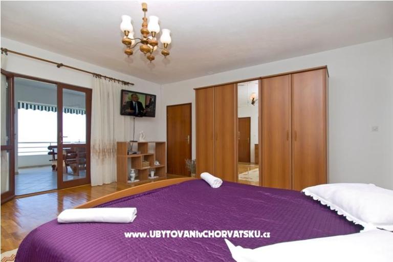 De Lux Apartmány-SWIMMING POOL – foto 14