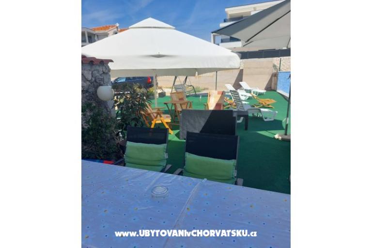 Apartmány Dinko s grijanim bazenom – foto 18