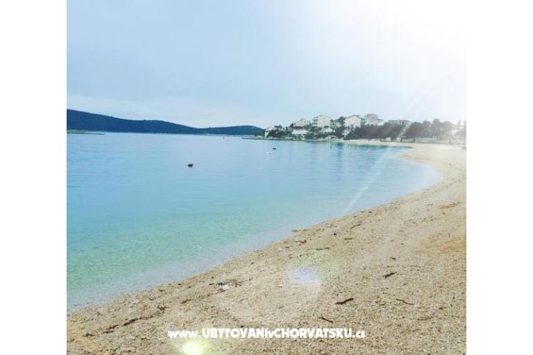 Apartmány Dinko s grijanim bazenom – foto 3