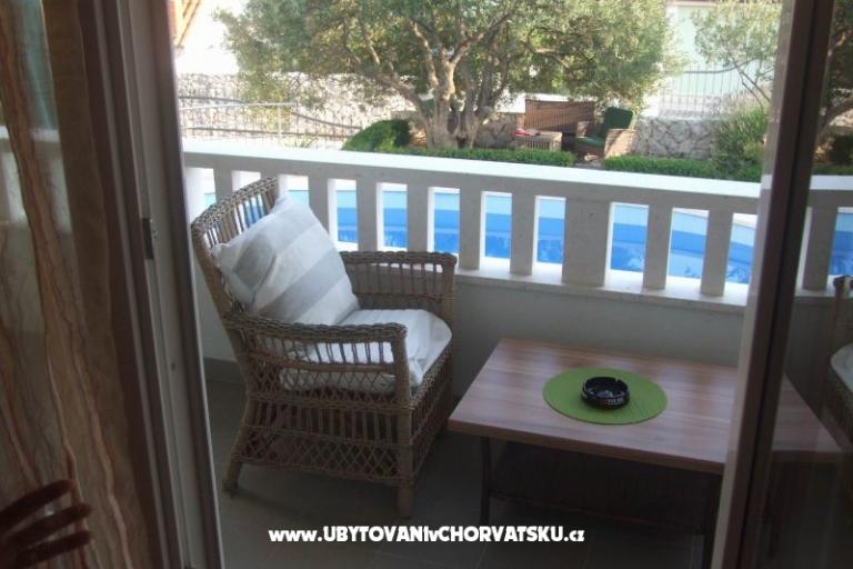 Apartmány Villa MANDINA s bazénom – foto 11