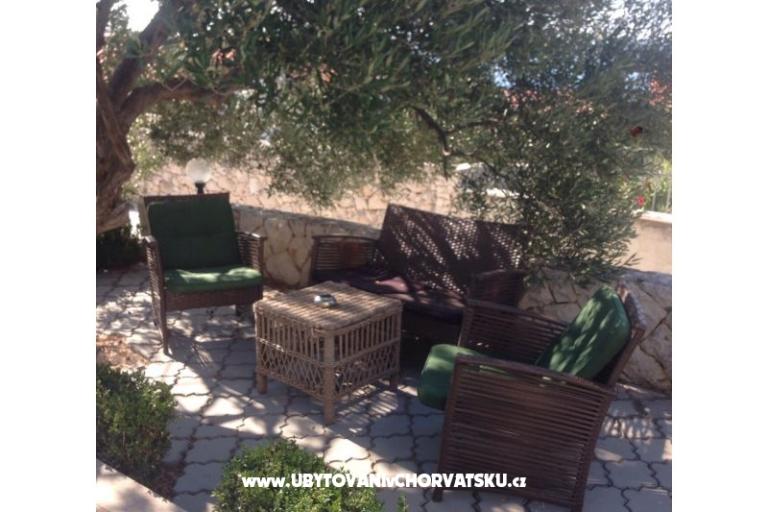 Apartmány Villa MANDINA s bazénom – foto 18