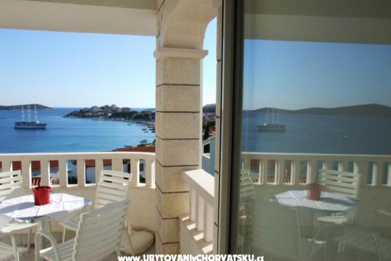 Apartmány Villa MANDINA s bazénom – foto 6