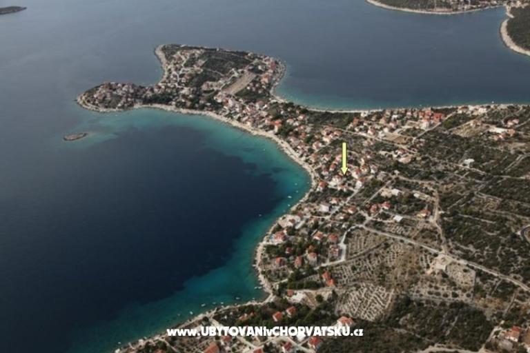 Apartmány Villa MANDINA s bazénom – foto 8