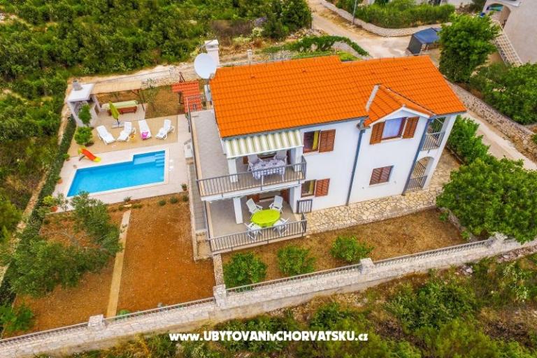 Apartmány Vila Nena s bazénom – foto 2