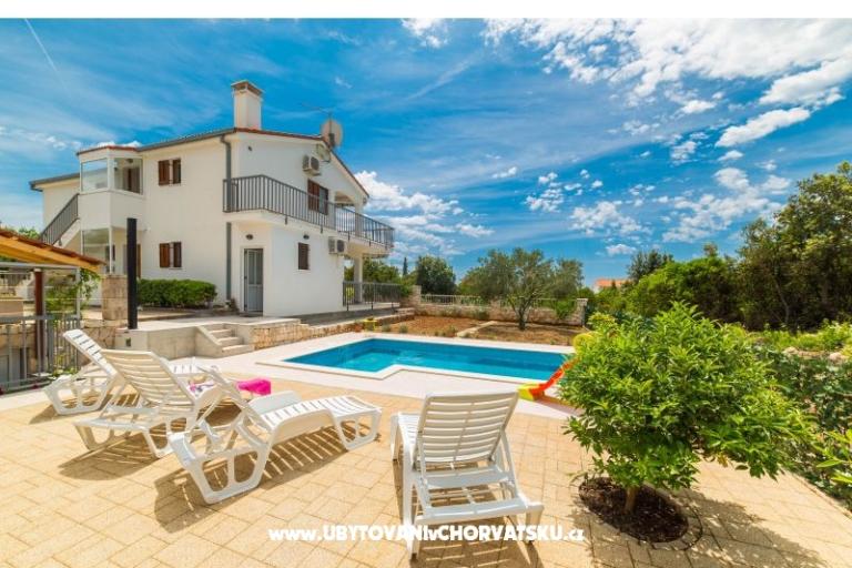 Apartmány Vila Nena s bazénom – foto 8