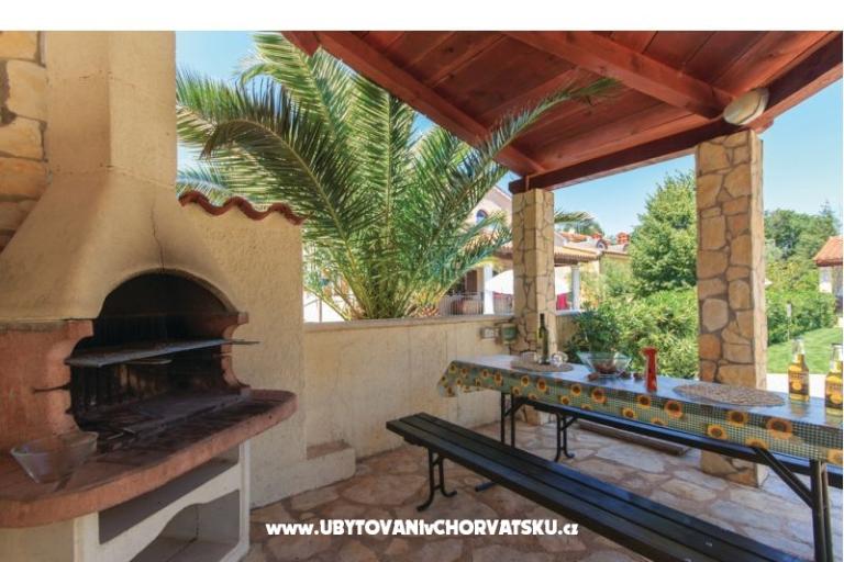 Apartmán Oliva D1 s bazénom – foto 3