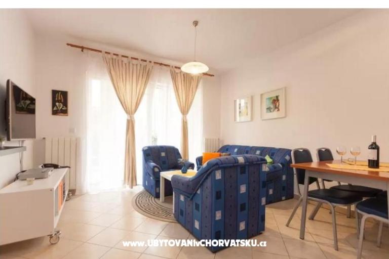 Apartmán Oliva D1 s bazénom – foto 7
