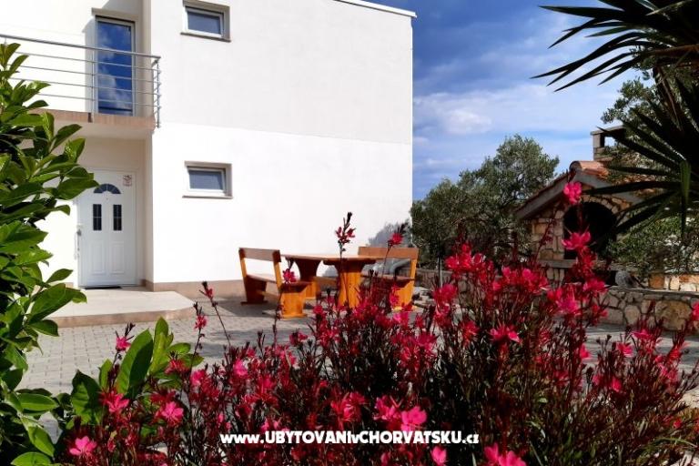 Apartmány AS sa bazenom – foto 8