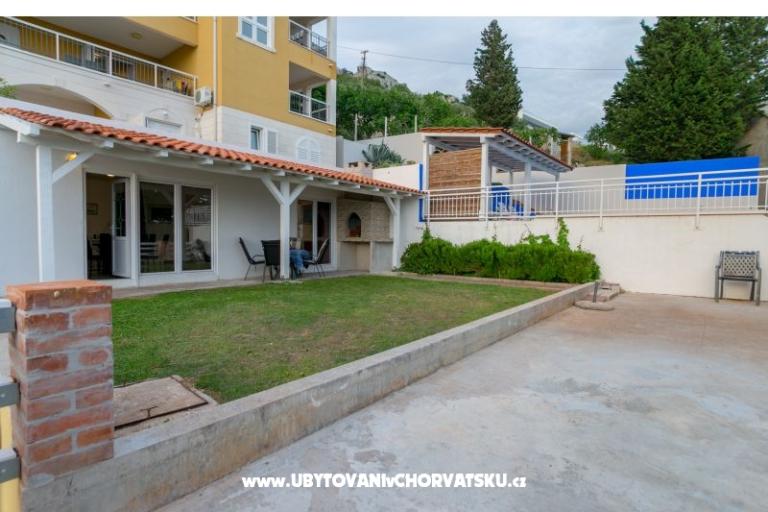Apartmán Dodo s bazénom – foto 12