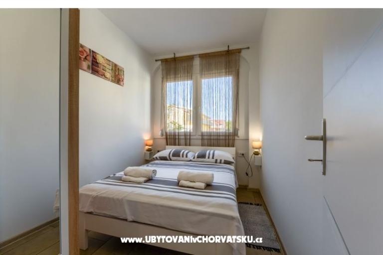 Apartmán s bazénom and jacuzzi – foto 14
