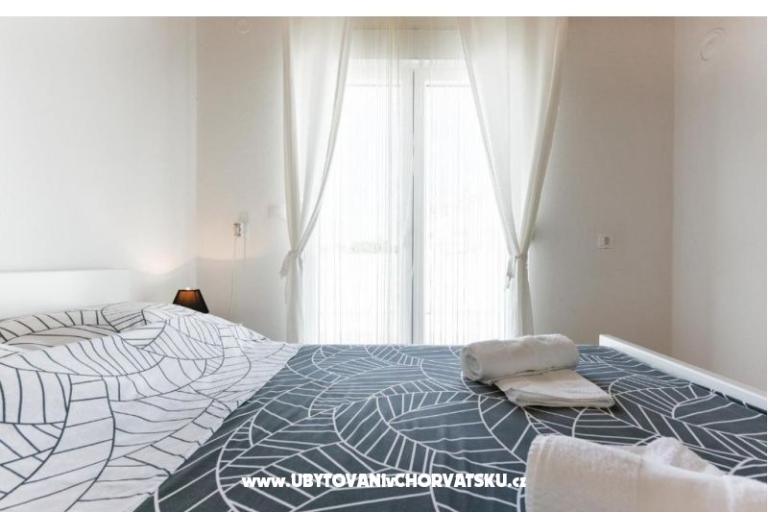 Apartmán s bazénom and jacuzzi – foto 28