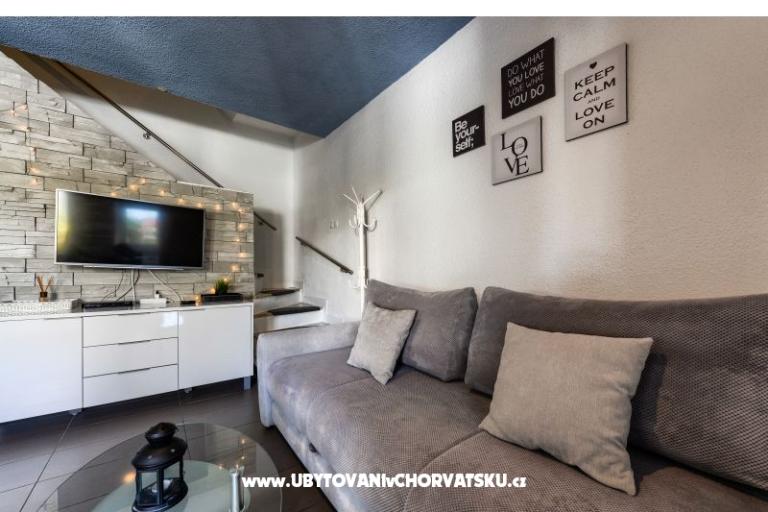 Apartmán s bazénom and jacuzzi – foto 31