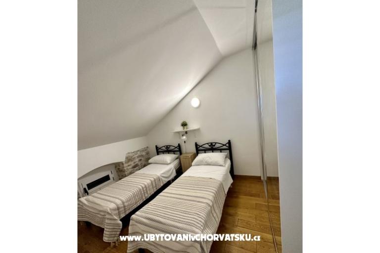Kamenný dom Pakostane – foto 9