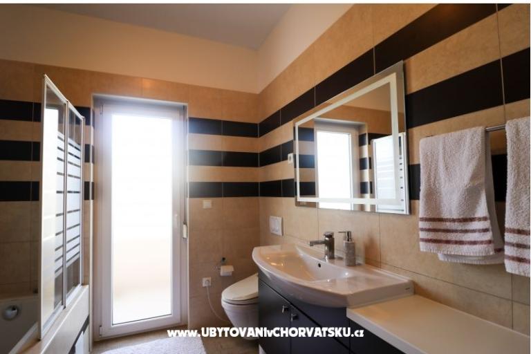  Dom s bazénom - Villa Marijana  – foto 15