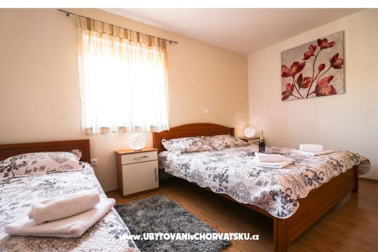  Dom s bazénom - Villa Marijana  – foto 16