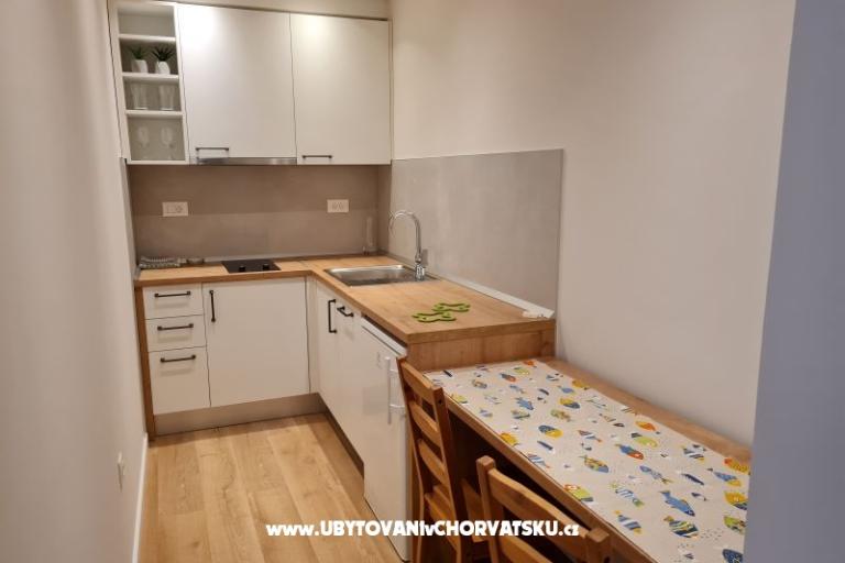 Beachfront Apartmány Sinajko – foto 12