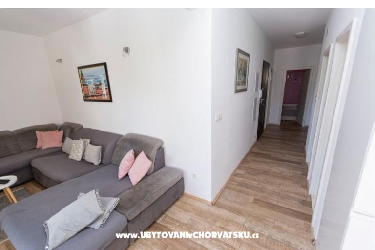 Apartmán lux with garden – foto 23