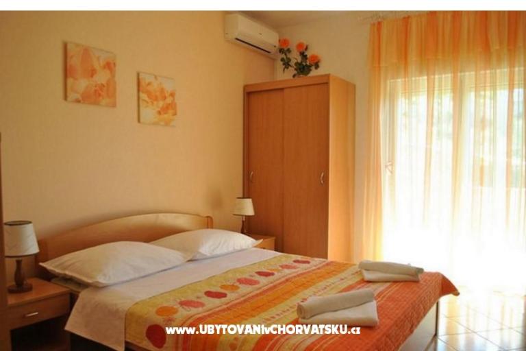Apartmány TONĆI I IRIS*** – foto 13