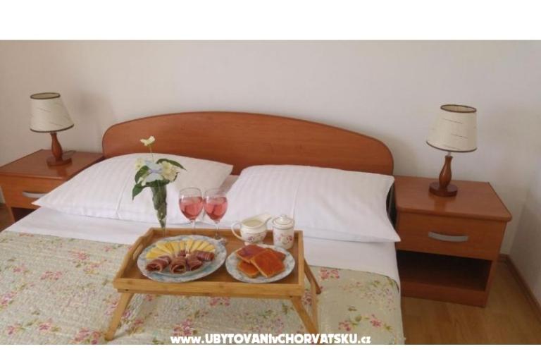 Apartmány TONĆI I IRIS*** – foto 8