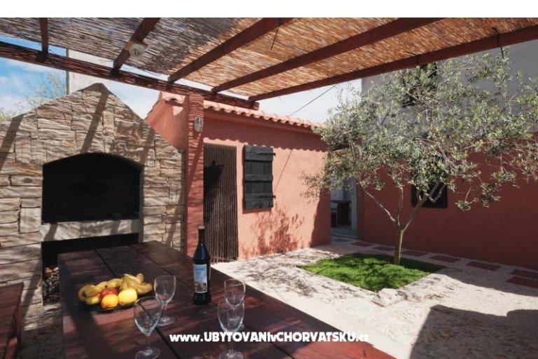 Apartmány Angelo s bazénom – foto 13