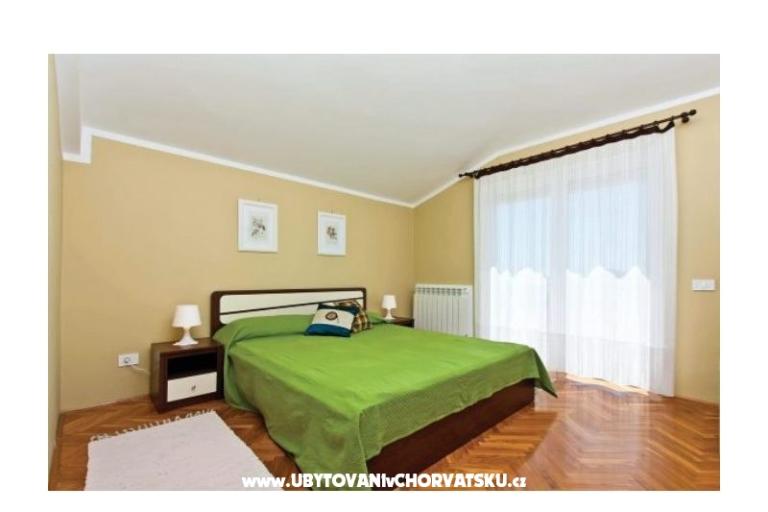 Family house s bazénom – foto 10