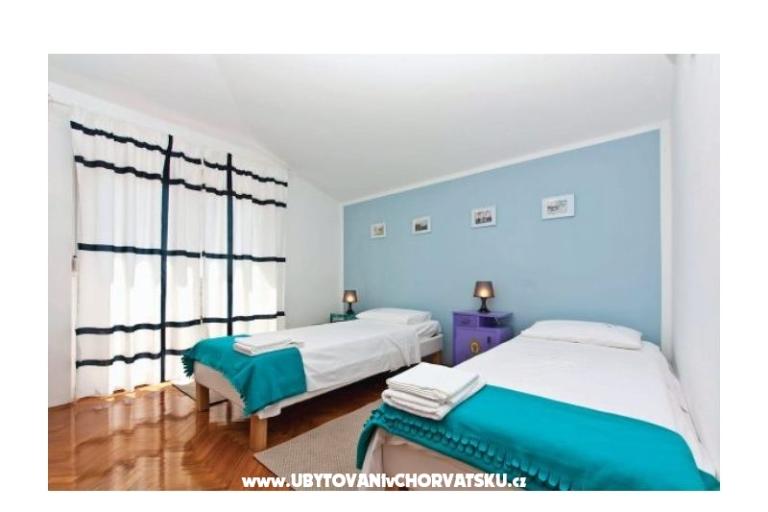 Family house s bazénom – foto 9