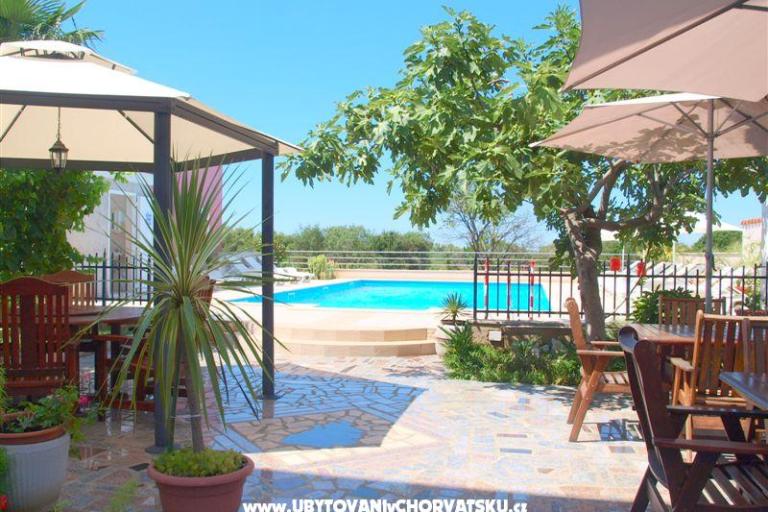 Apartmány s bazénom Jadranka – foto 2