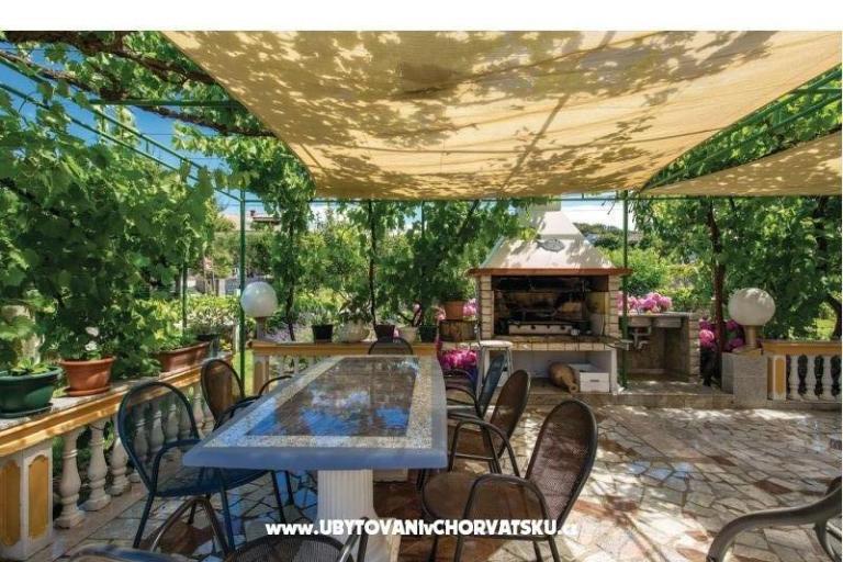 Apartmány Lupić – foto 2