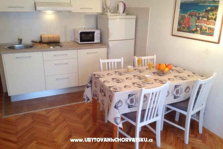 Apartmány Anny s bazénom – foto 13