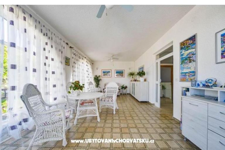 Apartmány Anny s bazénom – foto 19