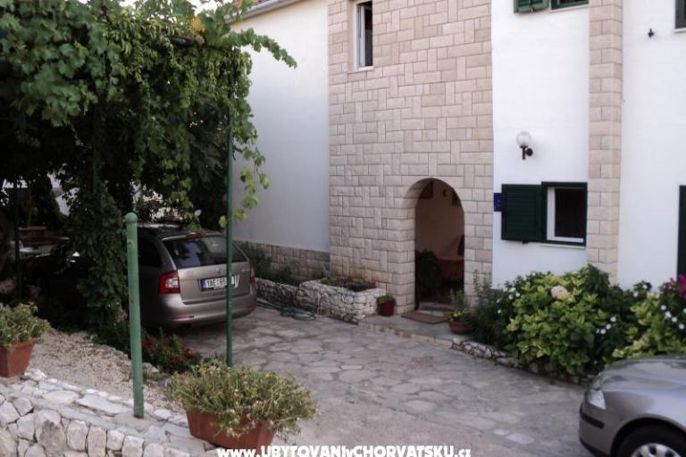 Apartmány Karabatić – foto 10