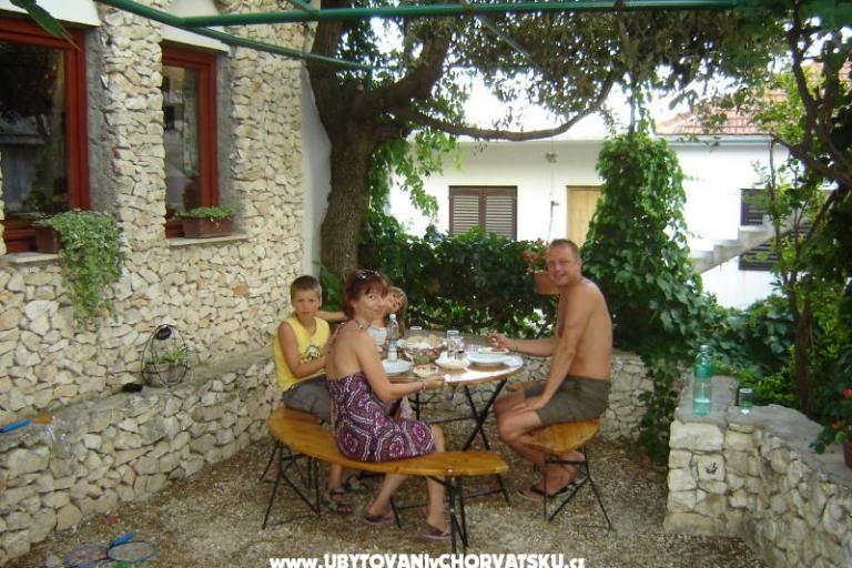 Apartmány Karabatić – foto 14