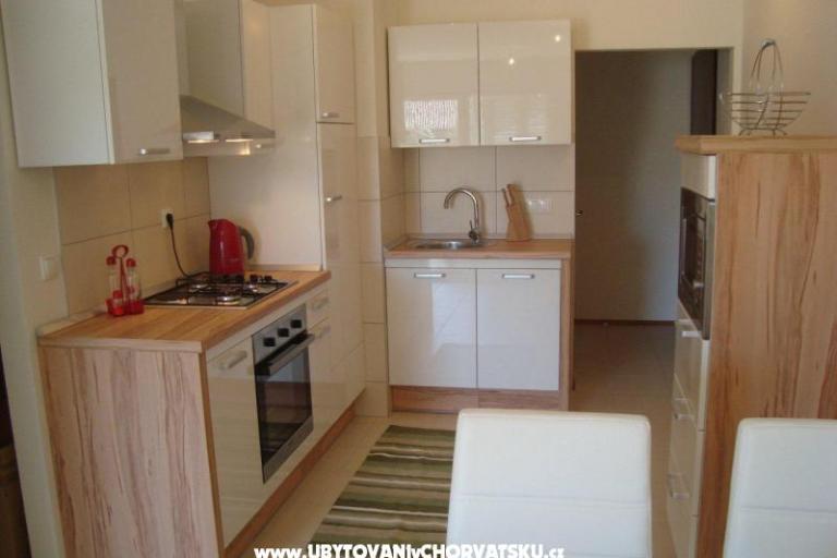 NEW AND MODERN WITH GARAGE PLACE – foto 2