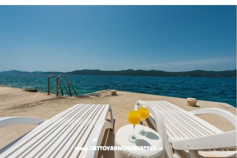 Villa Ratac Beach Apartmány – foto 16