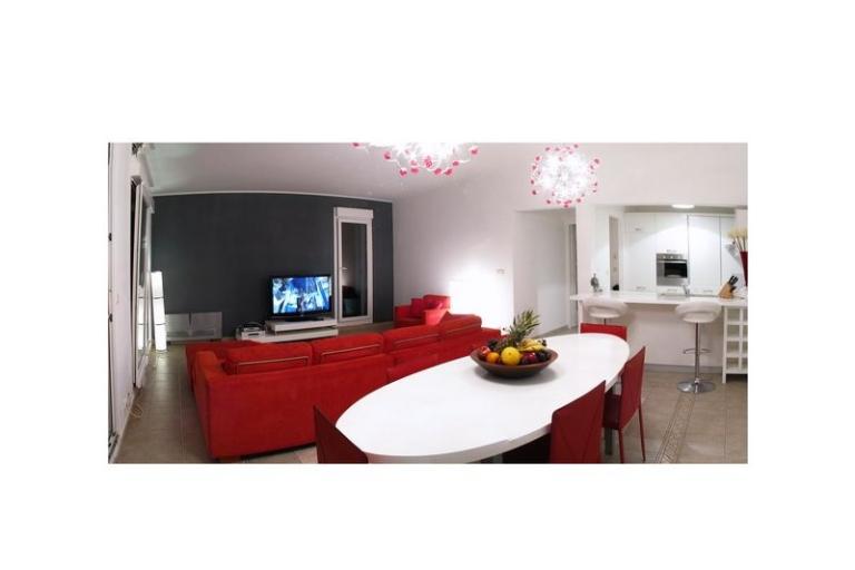 AdiOro Luxury Beachfront Apartmán – foto 5