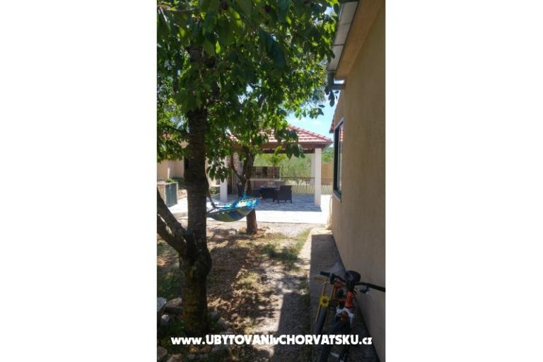 Countryside house s bazénom – foto 11