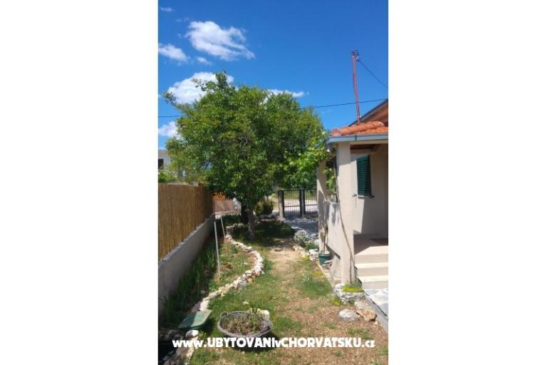 Countryside house s bazénom – foto 13