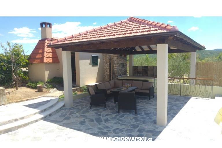 Countryside house s bazénom – foto 6
