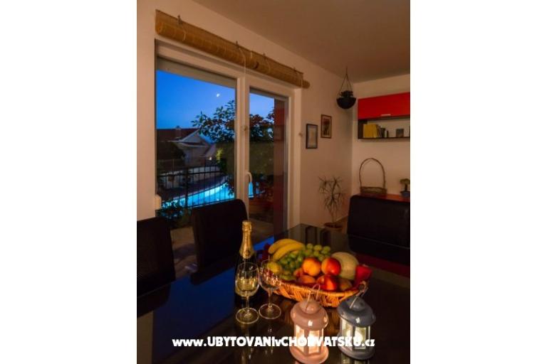 LAURA, 110 m2 pool, 100 m to beach – foto 11