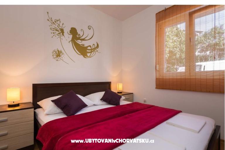 LAURA, 110 m2 pool, 100 m to beach – foto 9