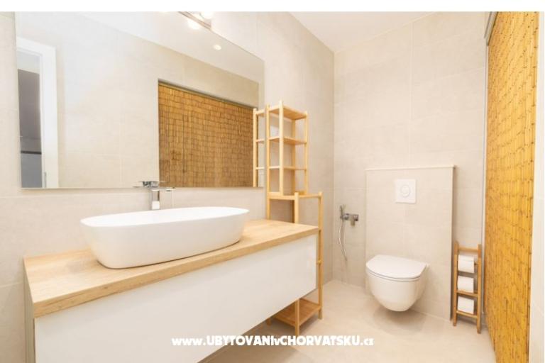 Beachfront Apartmán NIVES – foto 26