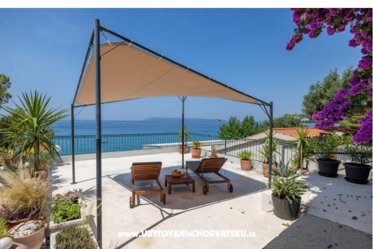 Beachfront Apartmán NIVES – foto 32