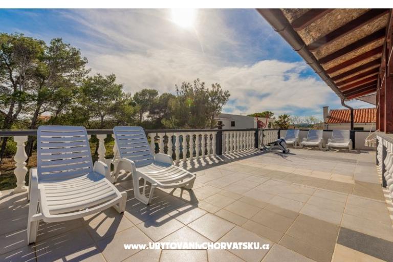 Apartmány Villa Agape Vir – foto 6