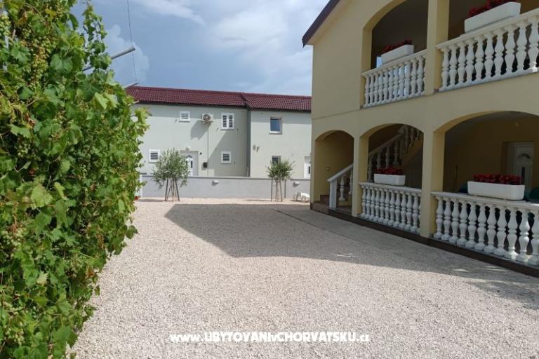 APARTMANI HELENA OASIS VIR – foto 30